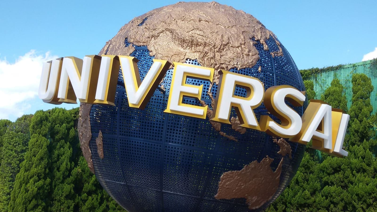 The Universal globe sign at Universal Studios Japan in Osaka